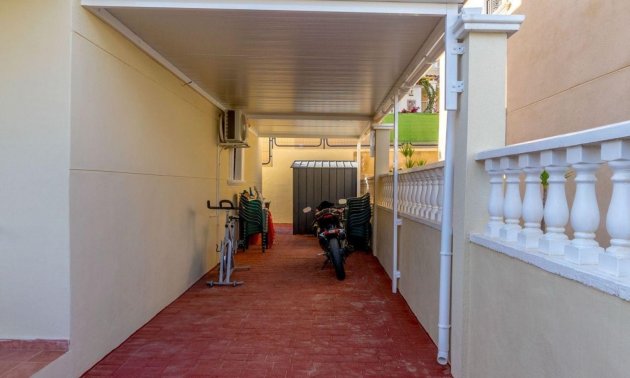 Resale - Villa -
Orihuela Costa - El Galan