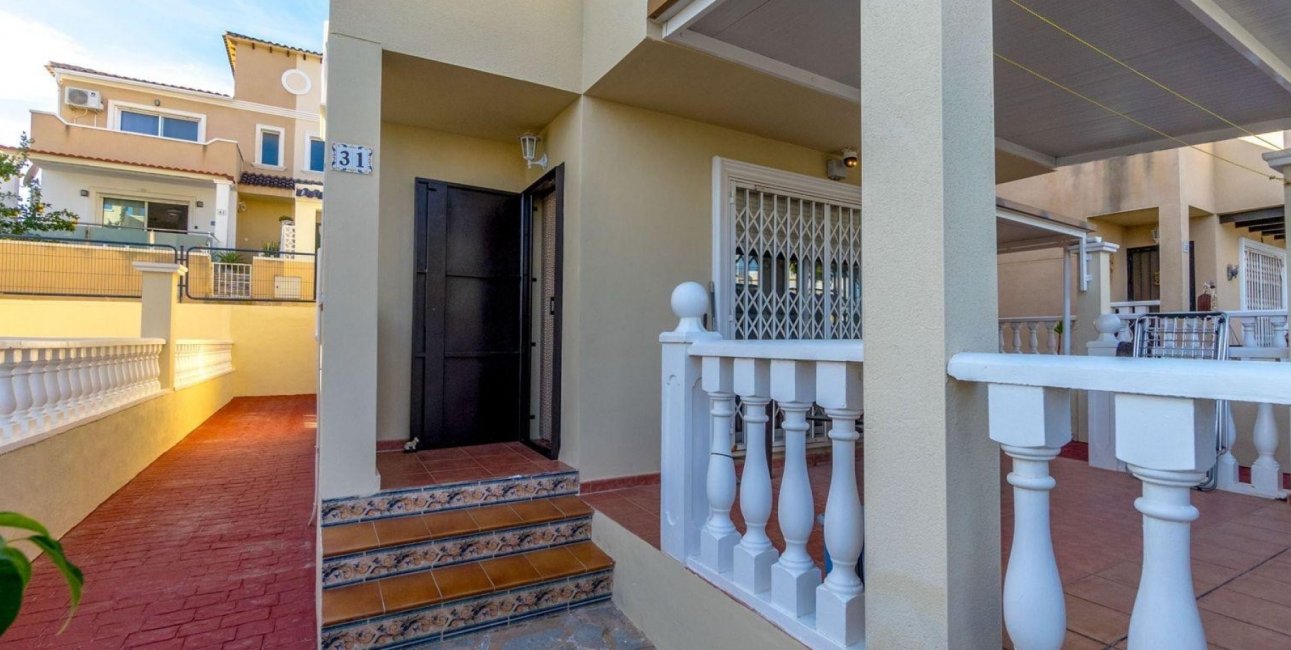 Resale - Villa -
Orihuela Costa - El Galan