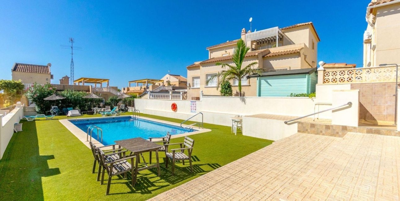 Resale - Villa -
Orihuela Costa - El Galan