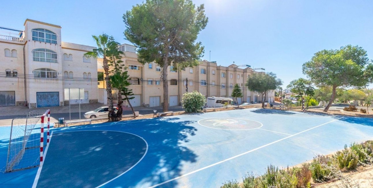 Resale - Villa -
Orihuela Costa - El Galan