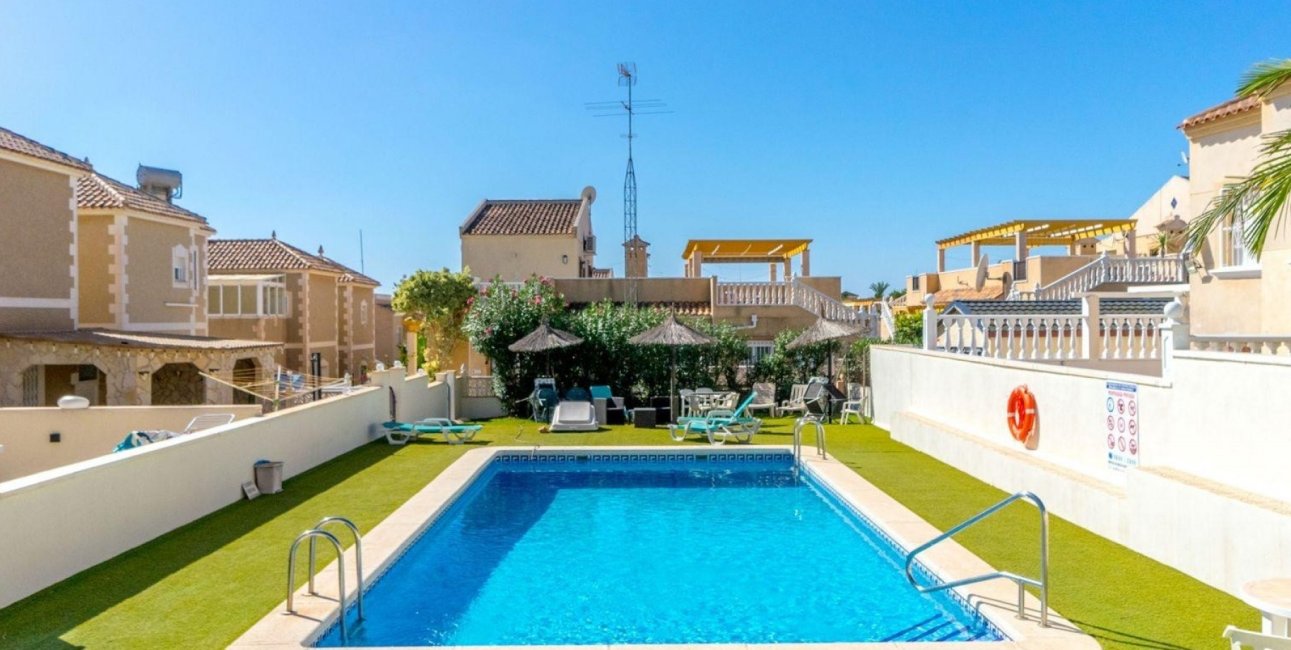 Resale - Villa -
Orihuela Costa - El Galan