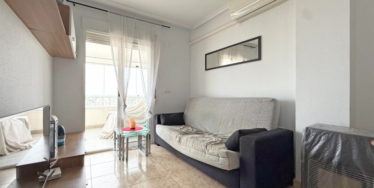 Resale - Apartment / flat -
Torrevieja - Torrevieja - Centre