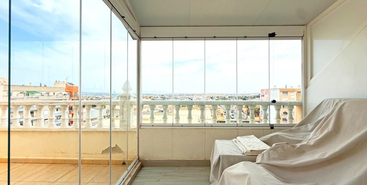 Resale - Apartment / flat -
Torrevieja - Torrevieja - Centre