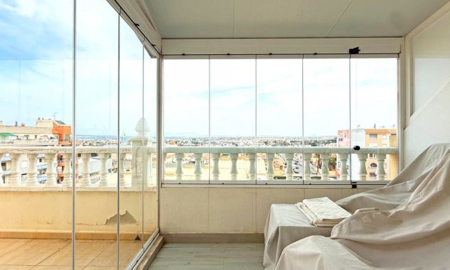 Resale - Apartment / flat -
Torrevieja - Torrevieja - Centre