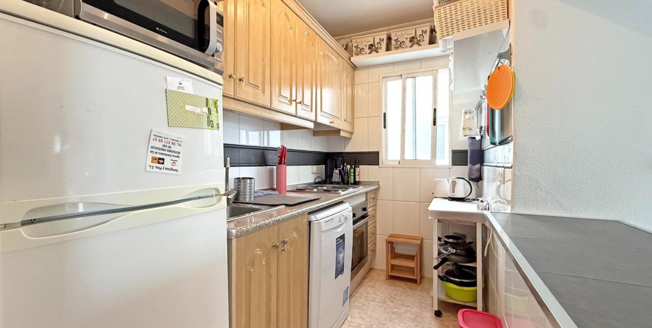 Resale - Apartment / flat -
Torrevieja - Torrevieja - Centre