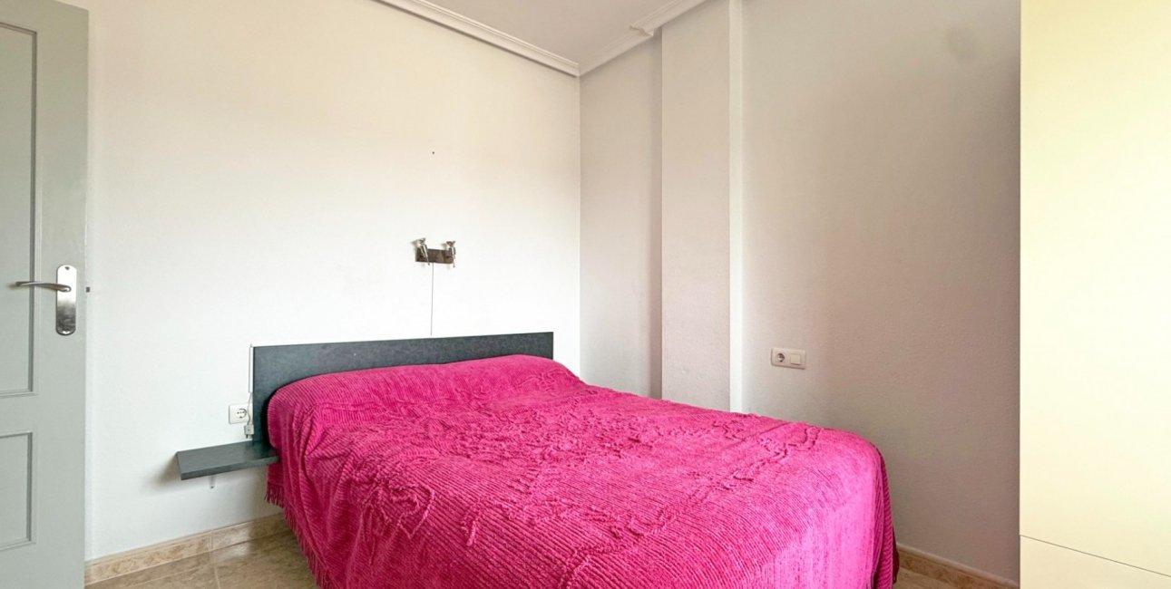 Resale - Apartment / flat -
Torrevieja - Torrevieja - Centre