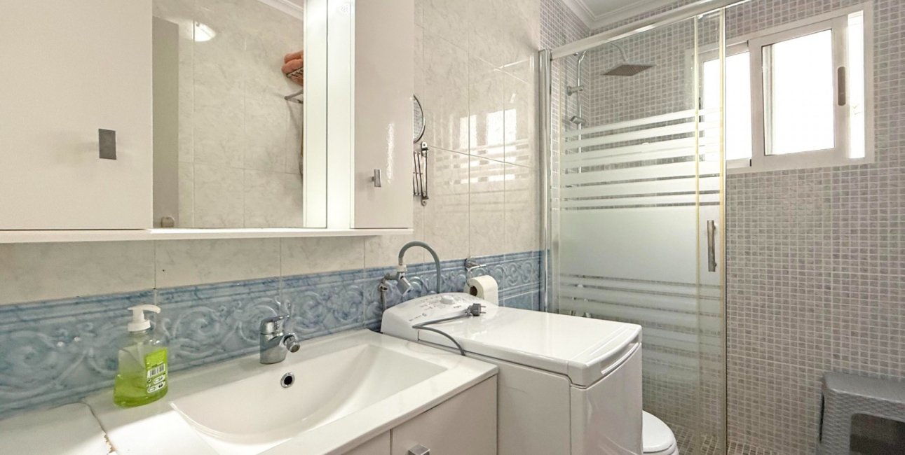 Resale - Apartment / flat -
Torrevieja - Torrevieja - Centre