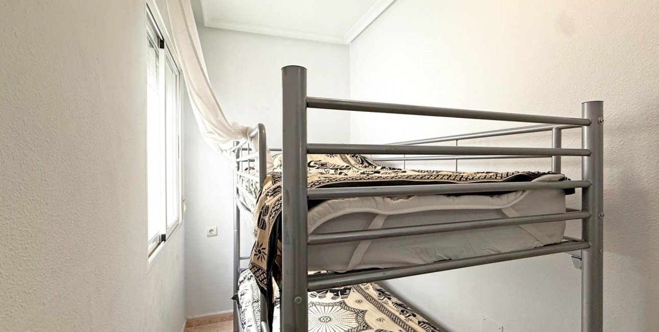 Resale - Apartment / flat -
Torrevieja - Torrevieja - Centre