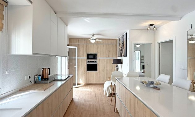 Resale - Villa -
Orihuela Costa - Villamartin