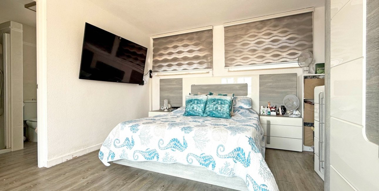 Resale - Villa -
Orihuela Costa - Villamartin