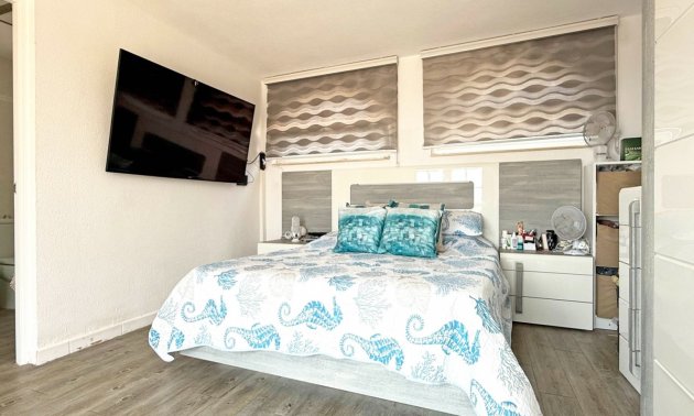 Resale - Villa -
Orihuela Costa - Villamartin