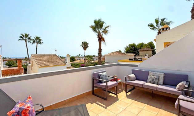 Resale - Villa -
Orihuela Costa - Villamartin