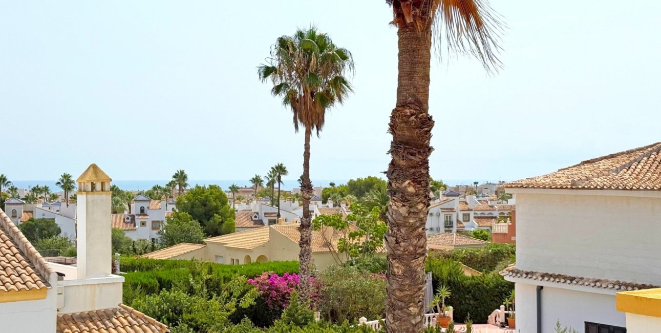Resale - Villa -
Orihuela Costa - Villamartin