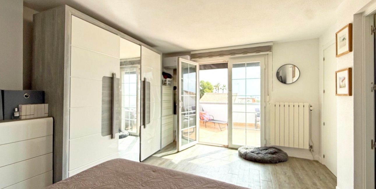 Resale - Villa -
Orihuela Costa - Villamartin