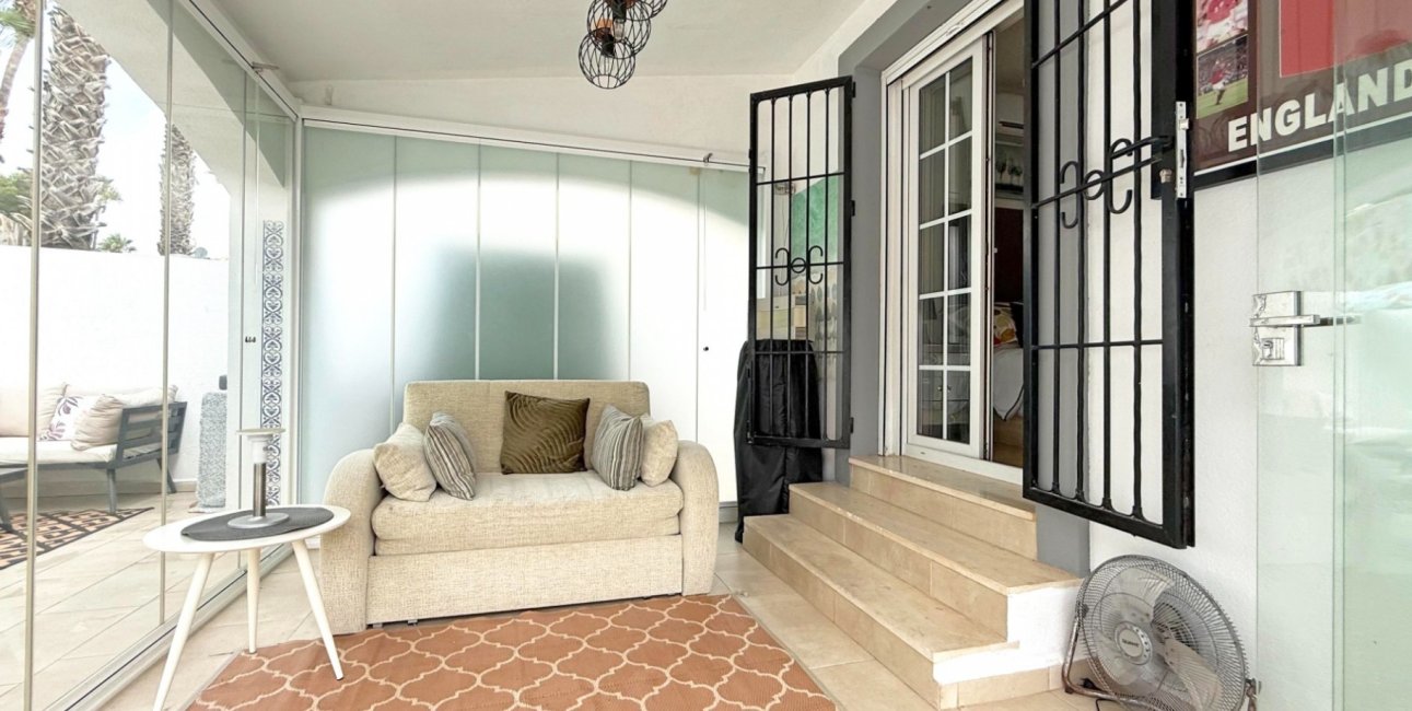 Resale - Villa -
Orihuela Costa - Villamartin