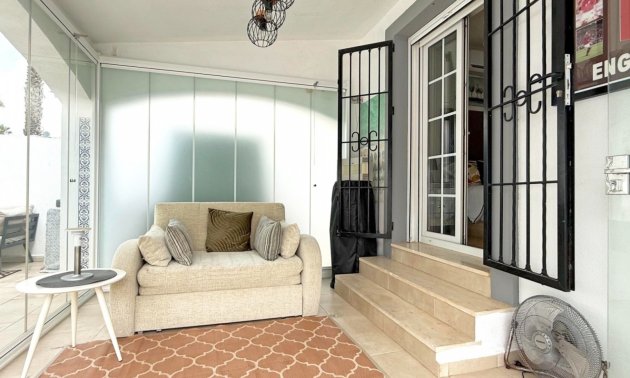 Resale - Villa -
Orihuela Costa - Villamartin