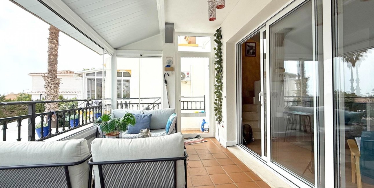 Resale - Villa -
Orihuela Costa - Villamartin