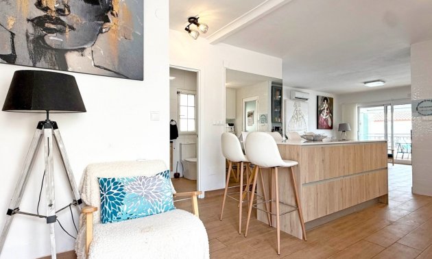 Resale - Villa -
Orihuela Costa - Villamartin