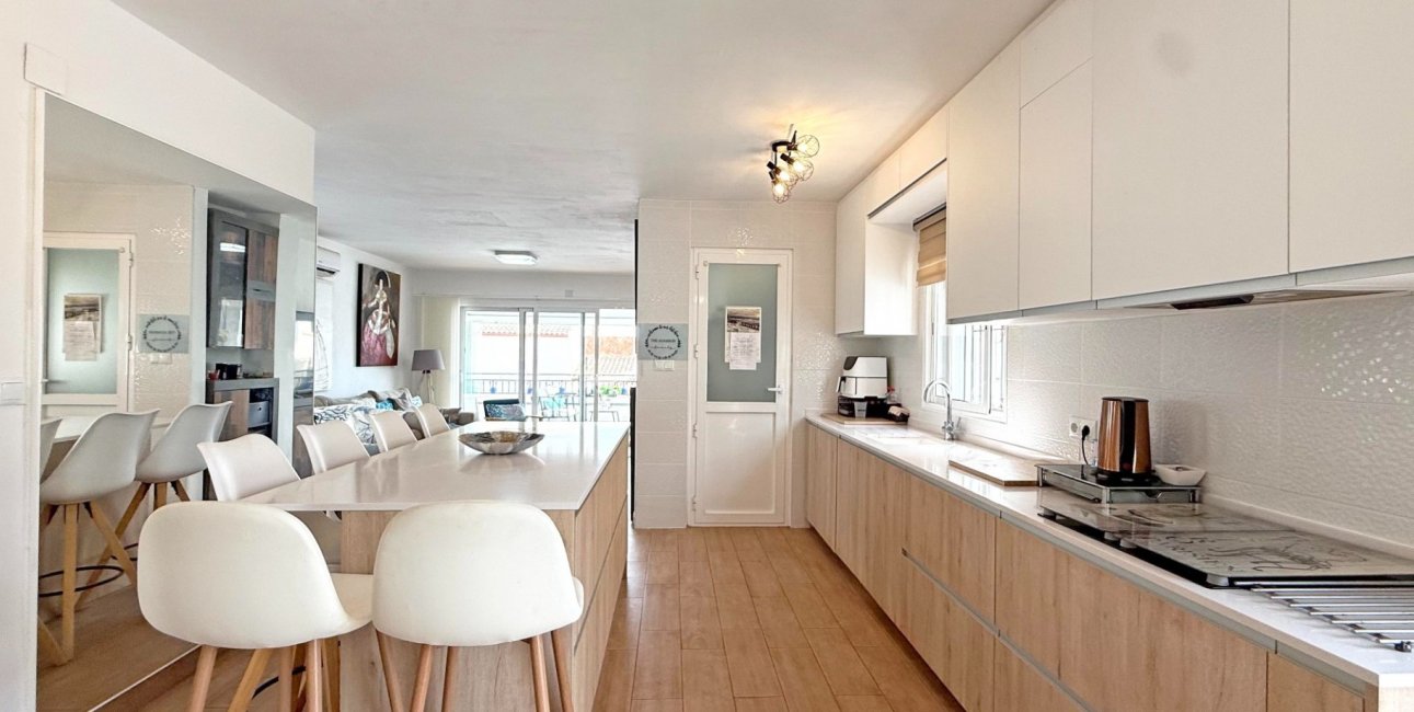 Resale - Villa -
Orihuela Costa - Villamartin