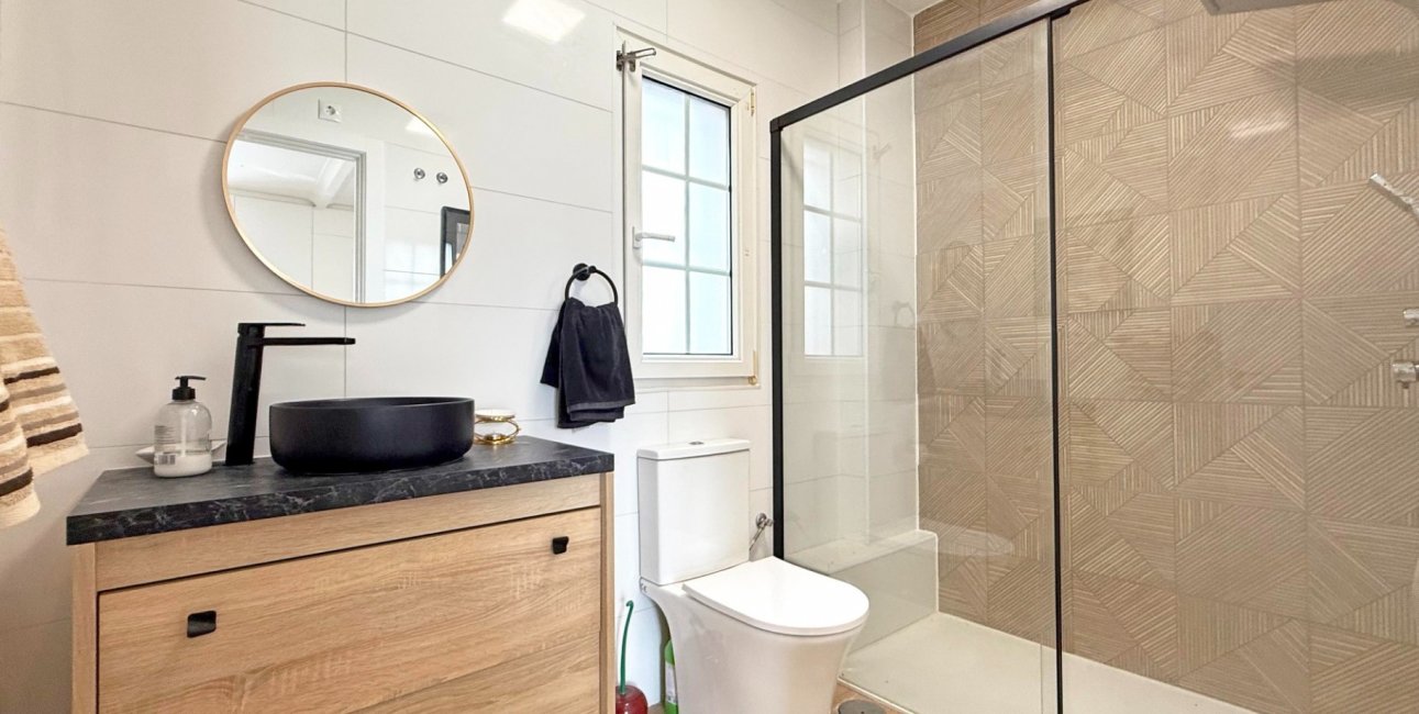 Resale - Villa -
Orihuela Costa - Villamartin