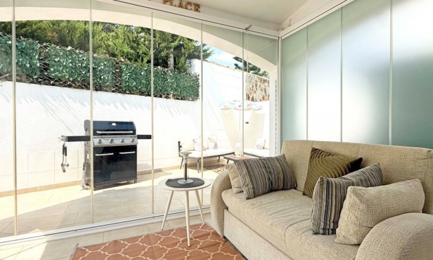 Resale - Villa -
Orihuela Costa - Villamartin