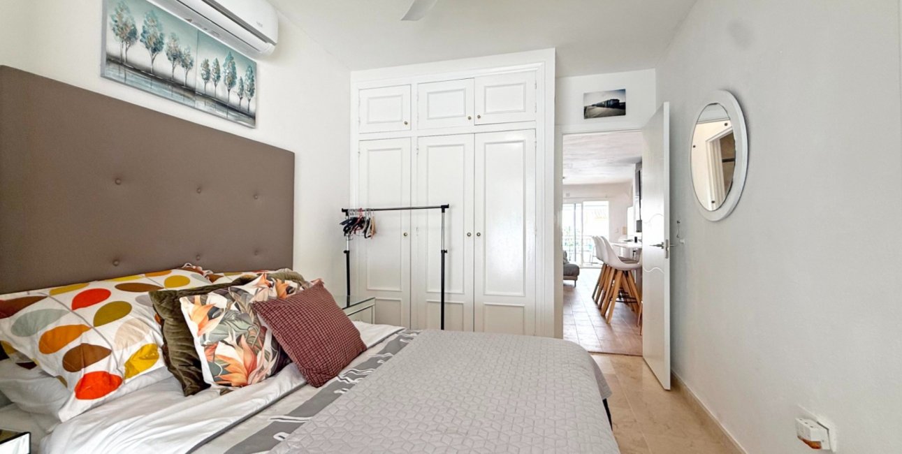 Resale - Villa -
Orihuela Costa - Villamartin