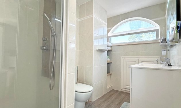 Resale - Villa -
Orihuela Costa - Villamartin