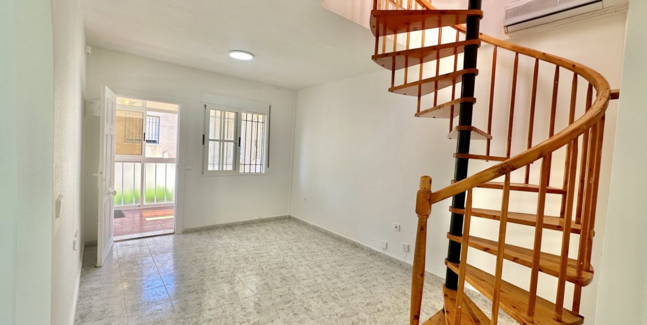 Resale - Apartment / flat -
Orihuela Costa - Playa Flamenca