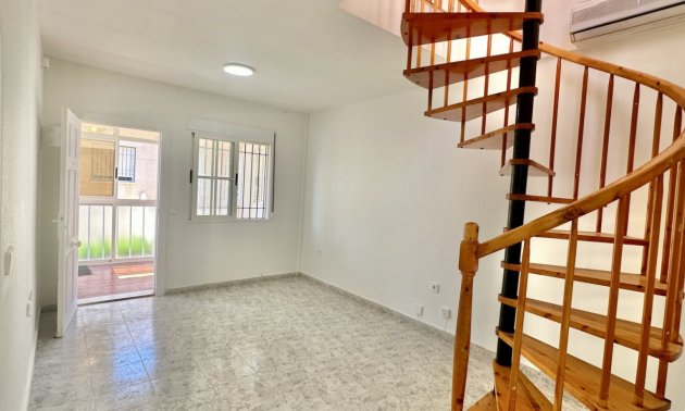 Resale - Apartment / flat -
Orihuela Costa - Playa Flamenca