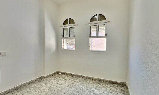 Resale - Apartment / flat -
Orihuela Costa - Playa Flamenca