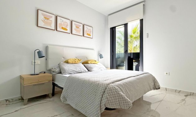 Rynek wtórny - Mieszkanie  -
Orihuela Costa - Los Altos