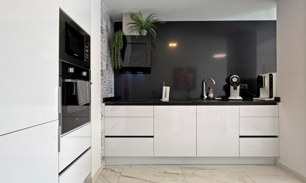 Rynek wtórny - Mieszkanie  -
Orihuela Costa - Los Altos