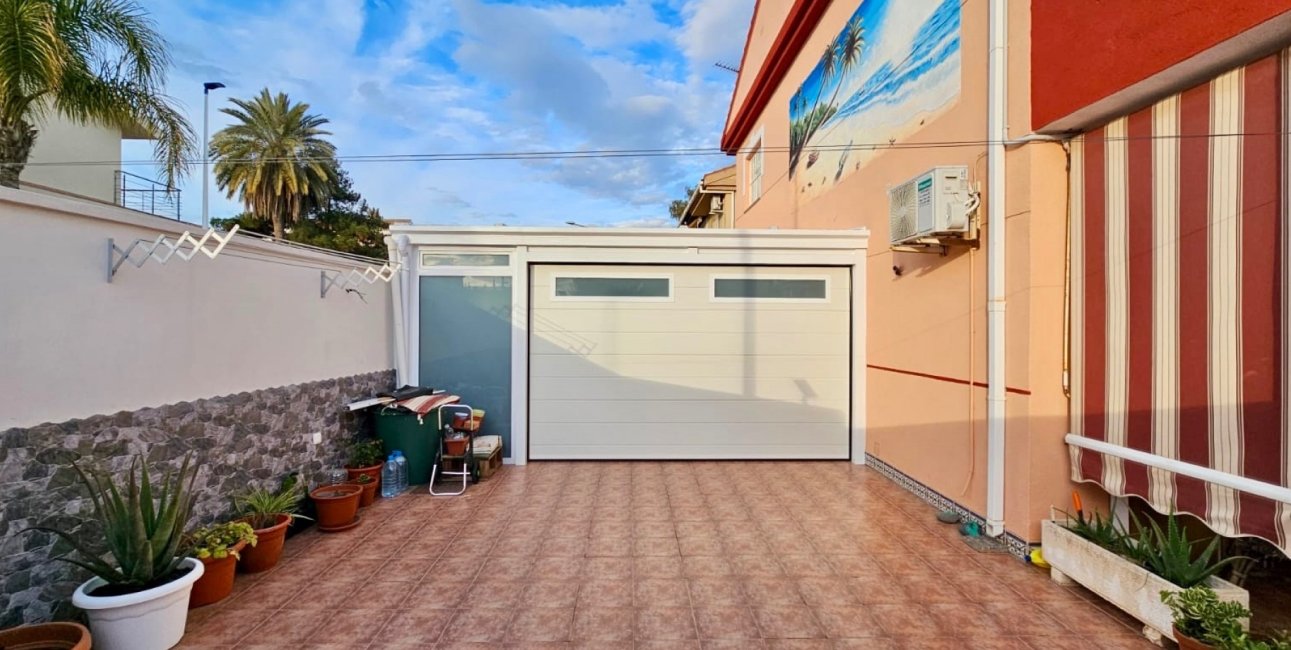 Rynek wtórny - Dom Szeregowy -
Santiago de La Ribera - Santiago de La Ribera - Town