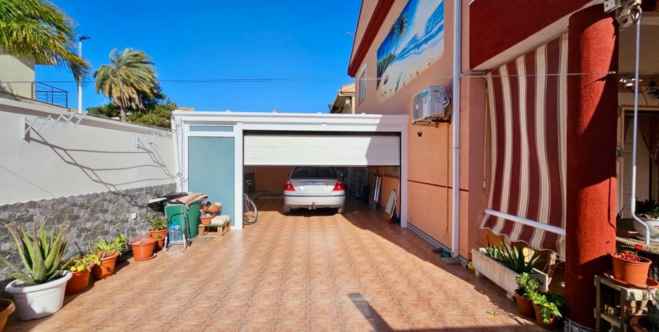 Rynek wtórny - Dom Szeregowy -
Santiago de La Ribera - Santiago de La Ribera - Town