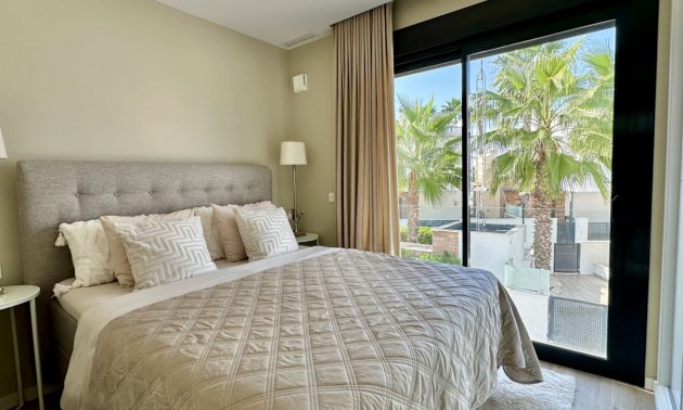 Rynek wtórny - Willa -
Orihuela Costa - Lomas de Cabo Roig