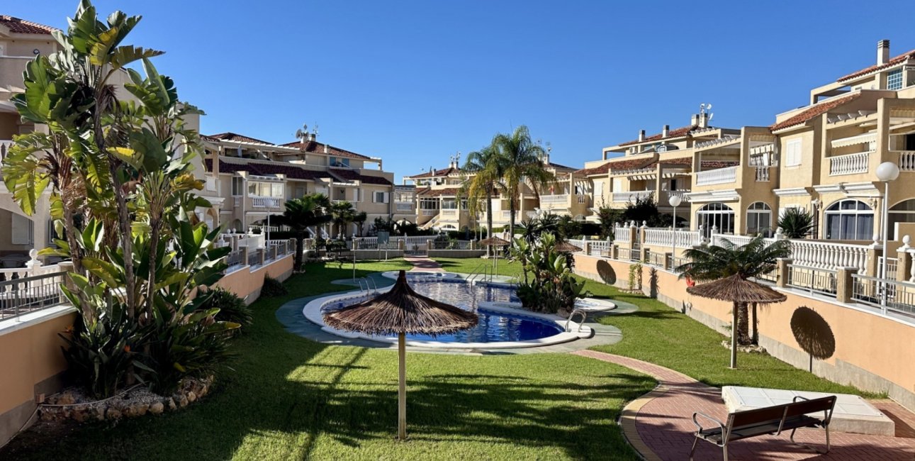 Rynek wtórny - Dom Szeregowy -
Orihuela Costa - Playa Flamenca