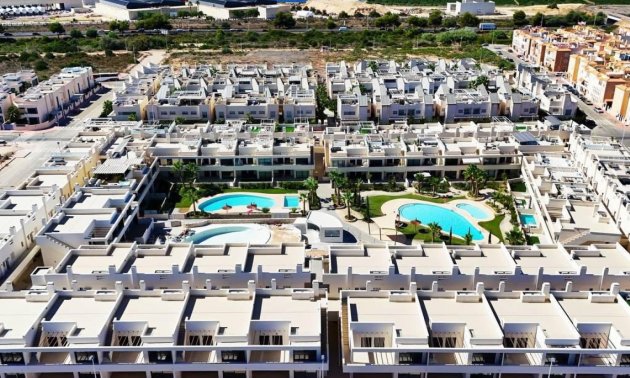 Resale - Apartment / flat -
Torrevieja - La Veleta