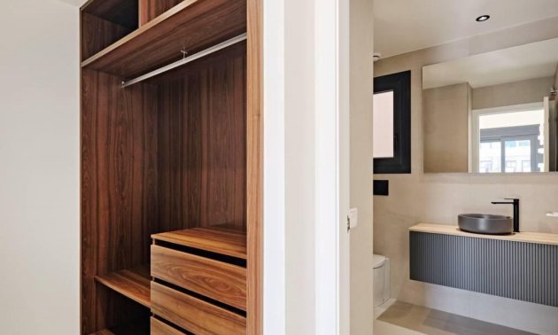 Resale - Apartment / flat -
Torrevieja - La Veleta