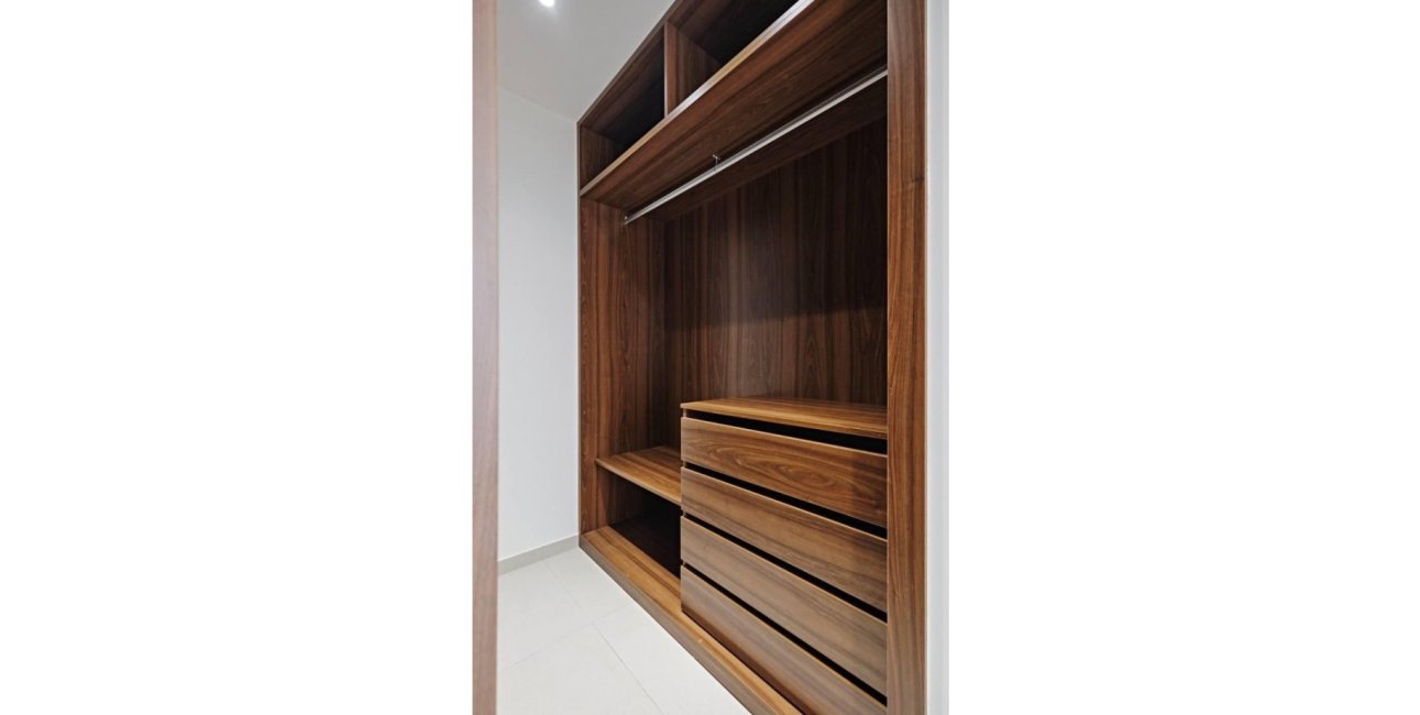 Resale - Apartment / flat -
Torrevieja - La Veleta