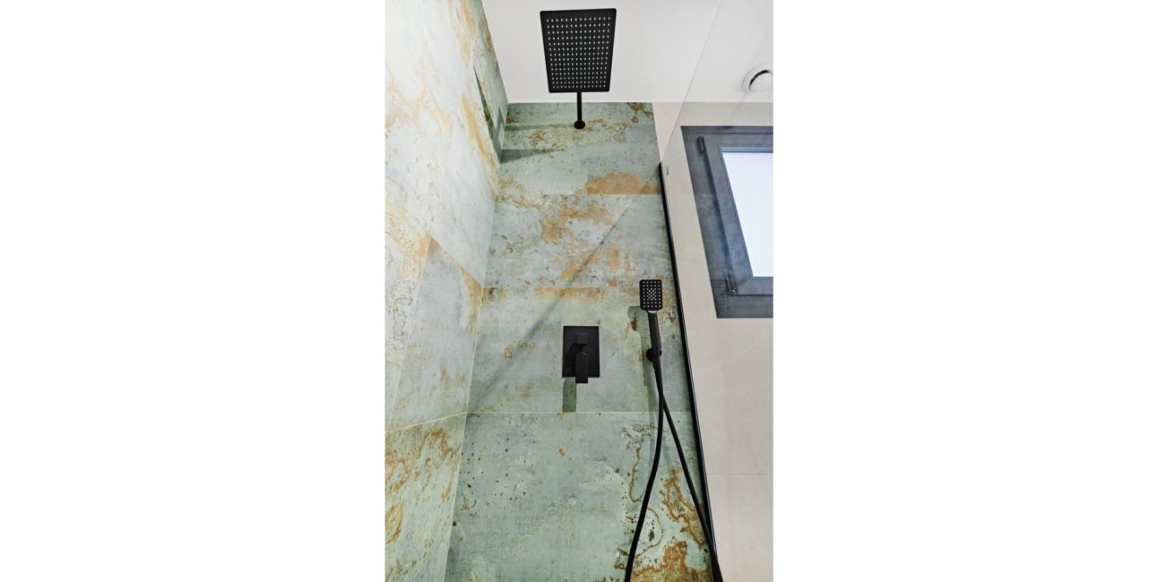 Resale - Apartment / flat -
Torrevieja - La Veleta