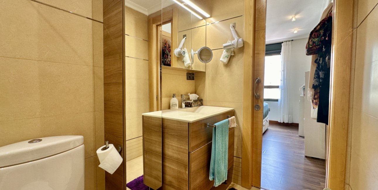 Resale - Apartment / flat -
Guardamar del Segura - Guardamar del Segura - Town