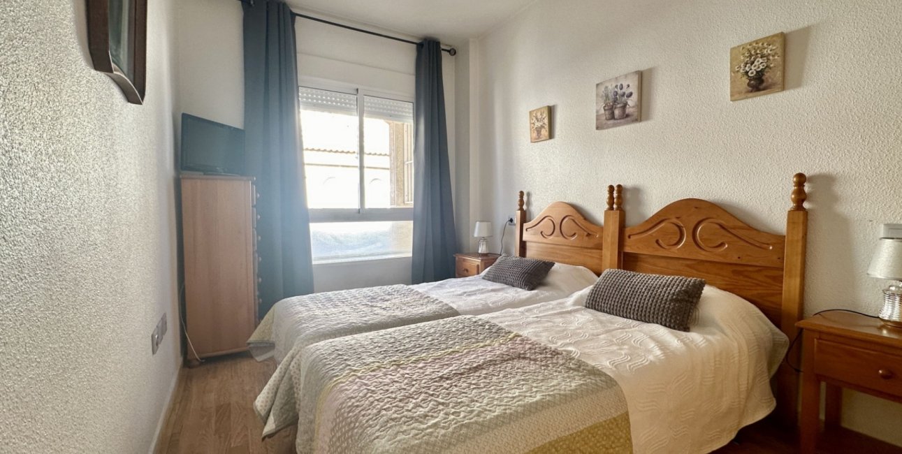 Rynek wtórny - Mieszkanie  -
Torrevieja - Playa Los Naufragos