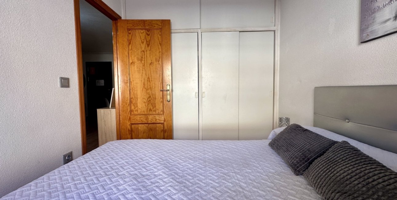 Rynek wtórny - Mieszkanie  -
Torrevieja - Playa Los Naufragos