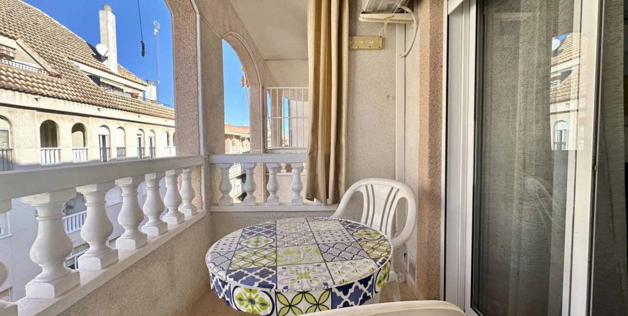 Rynek wtórny - Mieszkanie  -
Torrevieja - Playa Los Naufragos