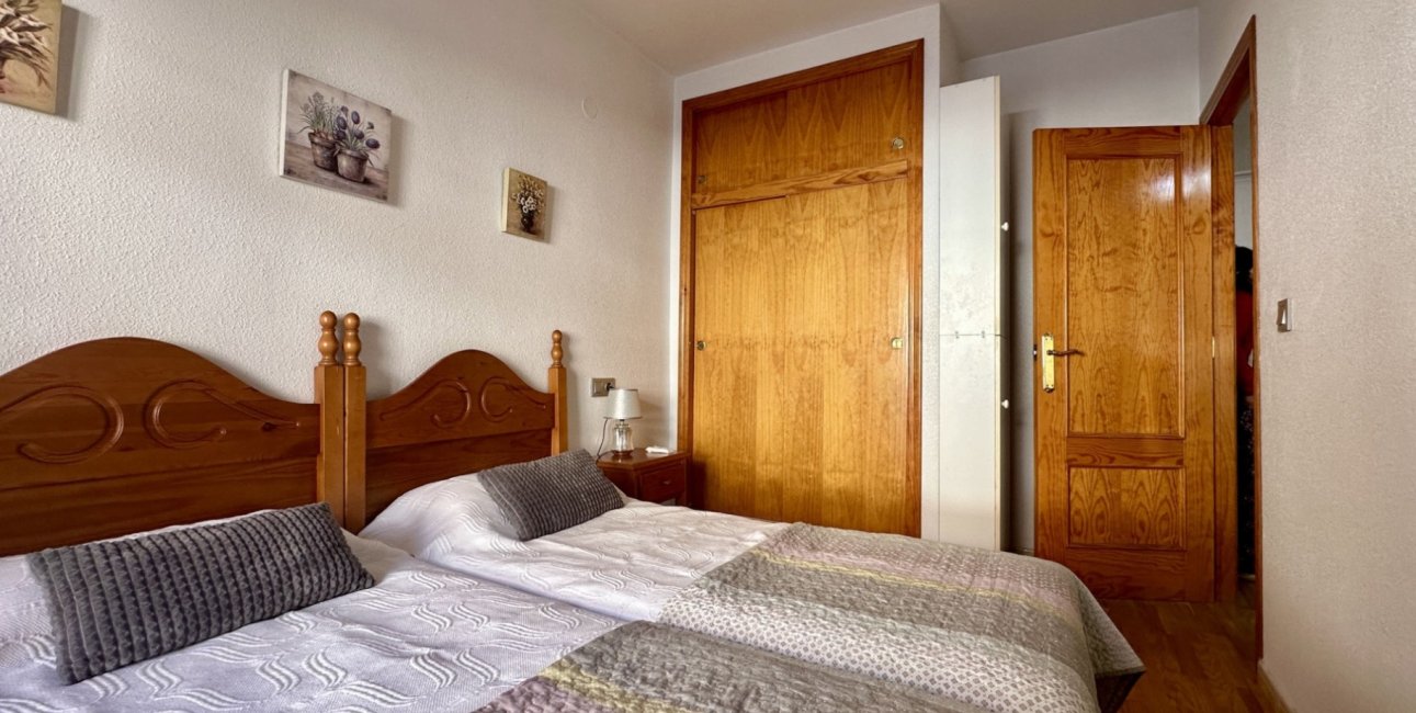 Rynek wtórny - Mieszkanie  -
Torrevieja - Playa Los Naufragos