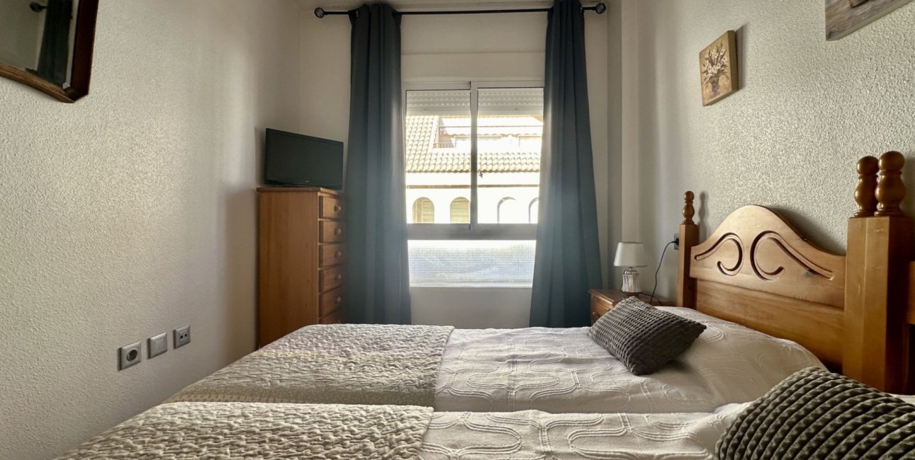 Rynek wtórny - Mieszkanie  -
Torrevieja - Playa Los Naufragos