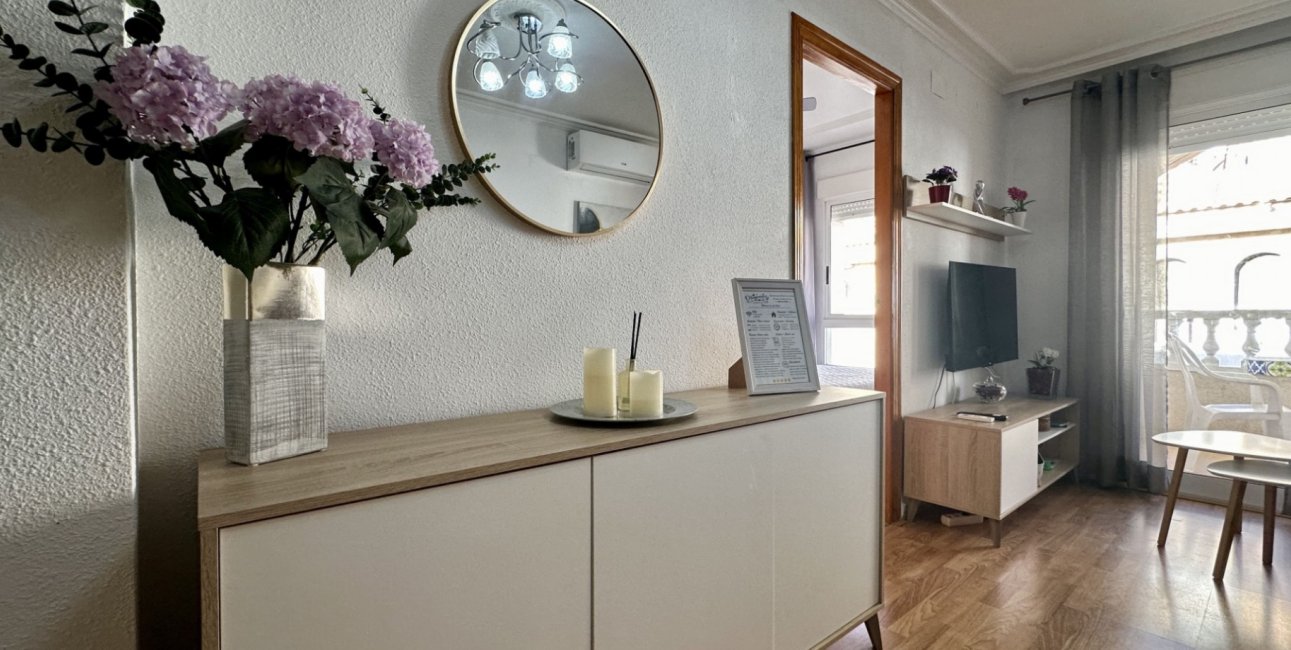 Rynek wtórny - Mieszkanie  -
Torrevieja - Playa Los Naufragos