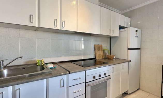 Resale - Apartment / flat -
Torrevieja - Torrevieja - Centre