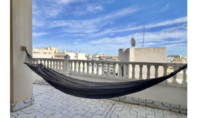 Resale - Apartment / flat -
Torrevieja - Torrevieja - Centre