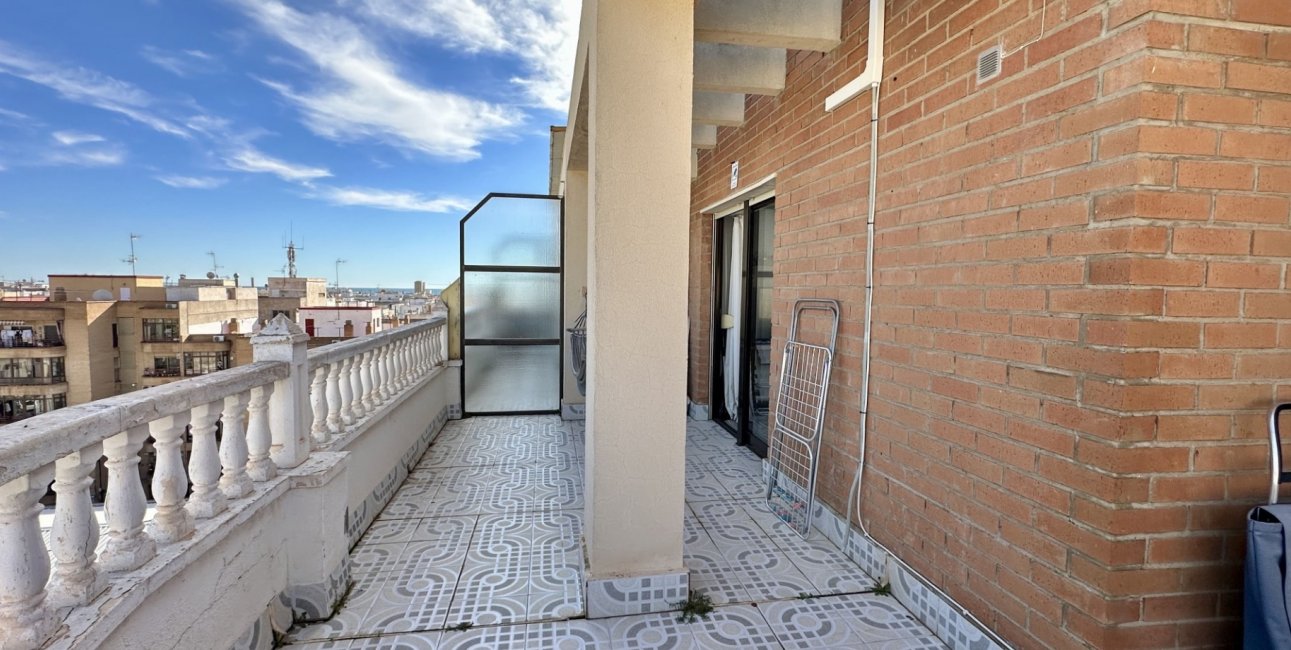 Resale - Apartment / flat -
Torrevieja - Torrevieja - Centre